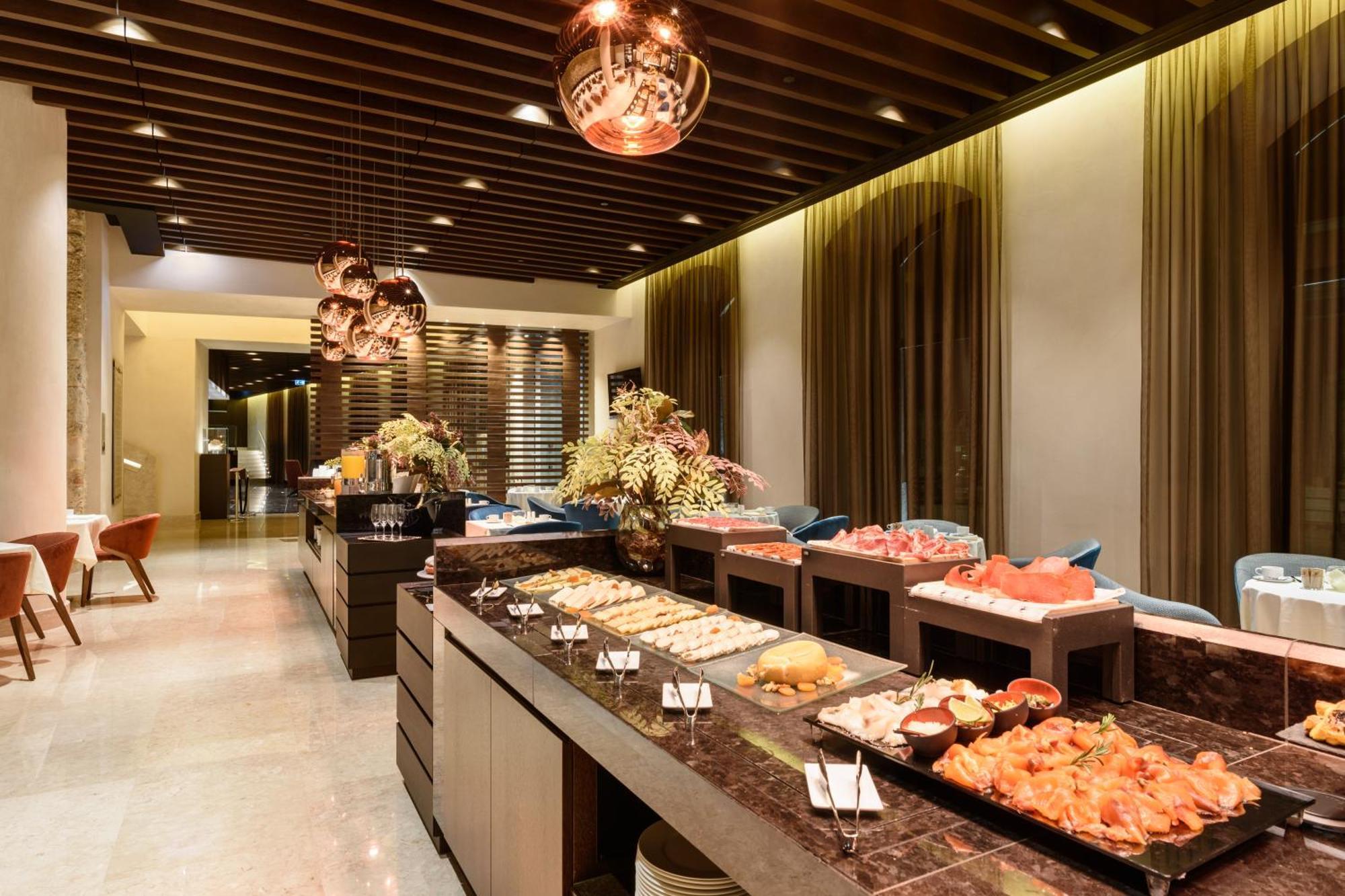 ליסבון Aurea Museum By Eurostars Hotel Company מראה חיצוני תמונה The Lounge at the airport
