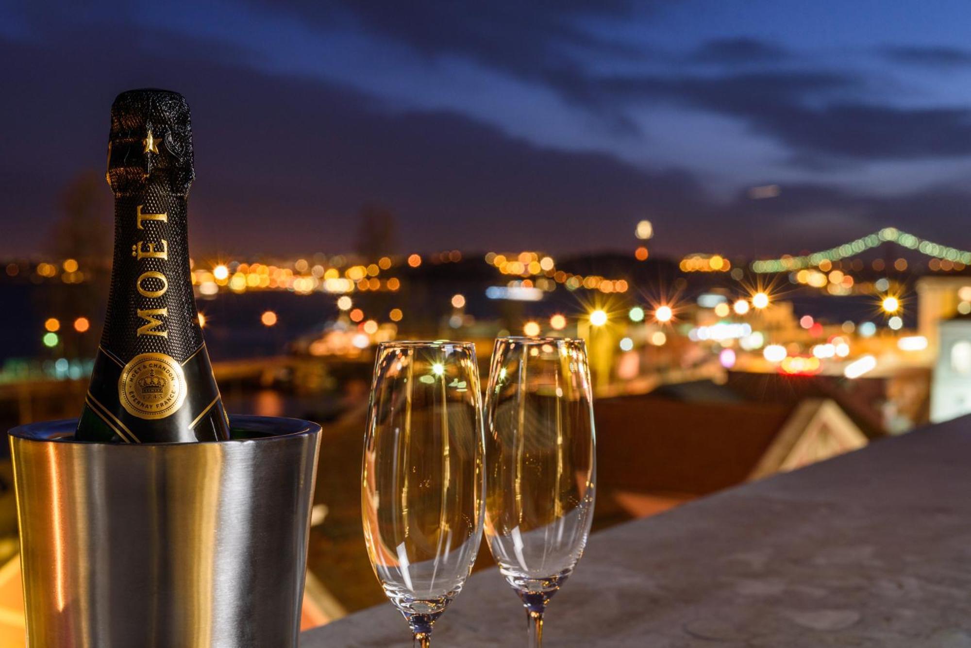 ליסבון Aurea Museum By Eurostars Hotel Company מראה חיצוני תמונה Moët & Chandon champagne